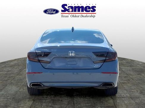 Used 2021 Honda Accord Touring image 6