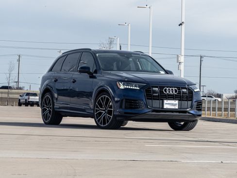 Used 2020 Audi Q7 3.0T Prestige w/ Prestige Package image 2