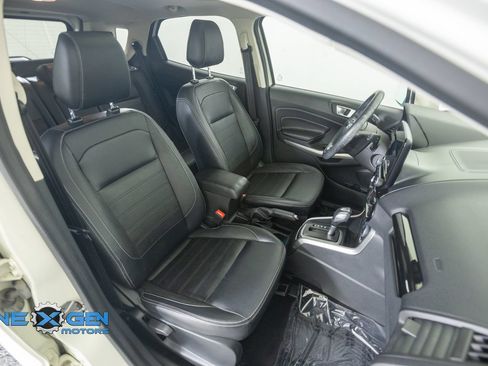 Used 2019 Ford EcoSport Titanium AWD/4WD image 44