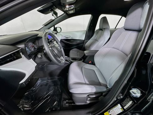 Used 2025 Toyota Corolla SE FWD image 12