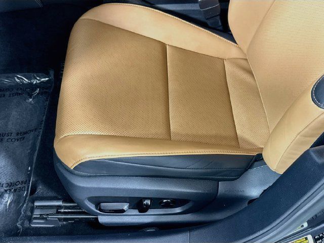 Used 2024 Lexus ES 300h w/ Premium Package FWD image 19