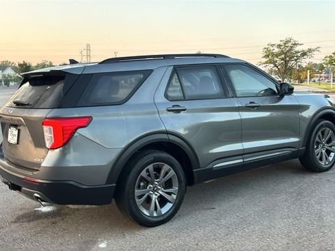 Used 2023 Ford Explorer XLT w/ Equipment Group 202A AWD/4WD image 28