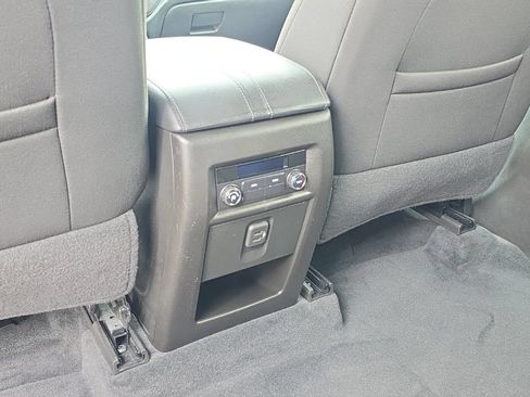 Used 2023 Chevrolet Traverse LT AWD/4WD image 28