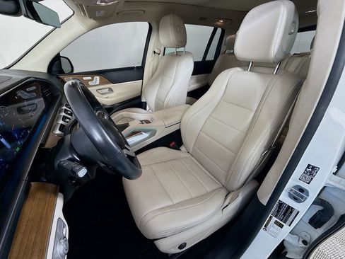 Used 2022 Mercedes-Benz GLS 450 4MATIC image 21