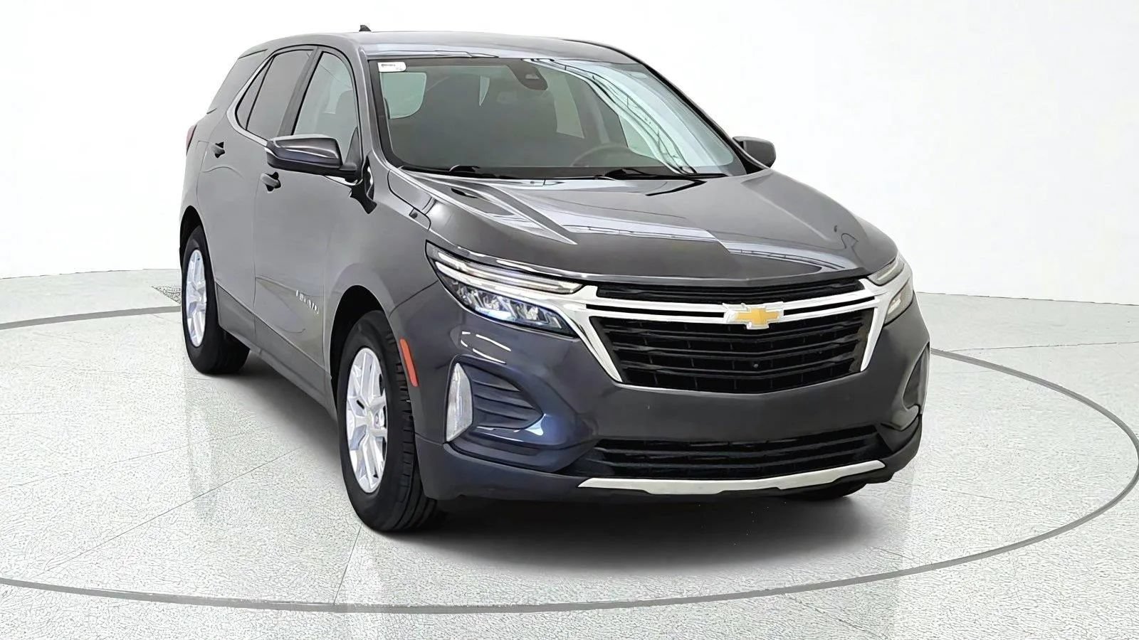 Used 2022 Chevrolet Equinox LT FWD image 2