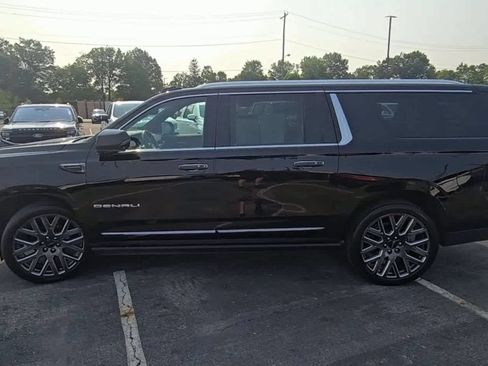 Certified 2026 GMC Yukon XL Denali Ultimate AWD/4WD image 6