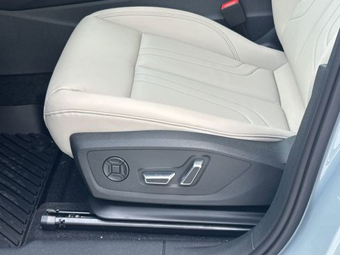 New 2026 Audi Q3 quattro 2.0T AWD/4WD image 14