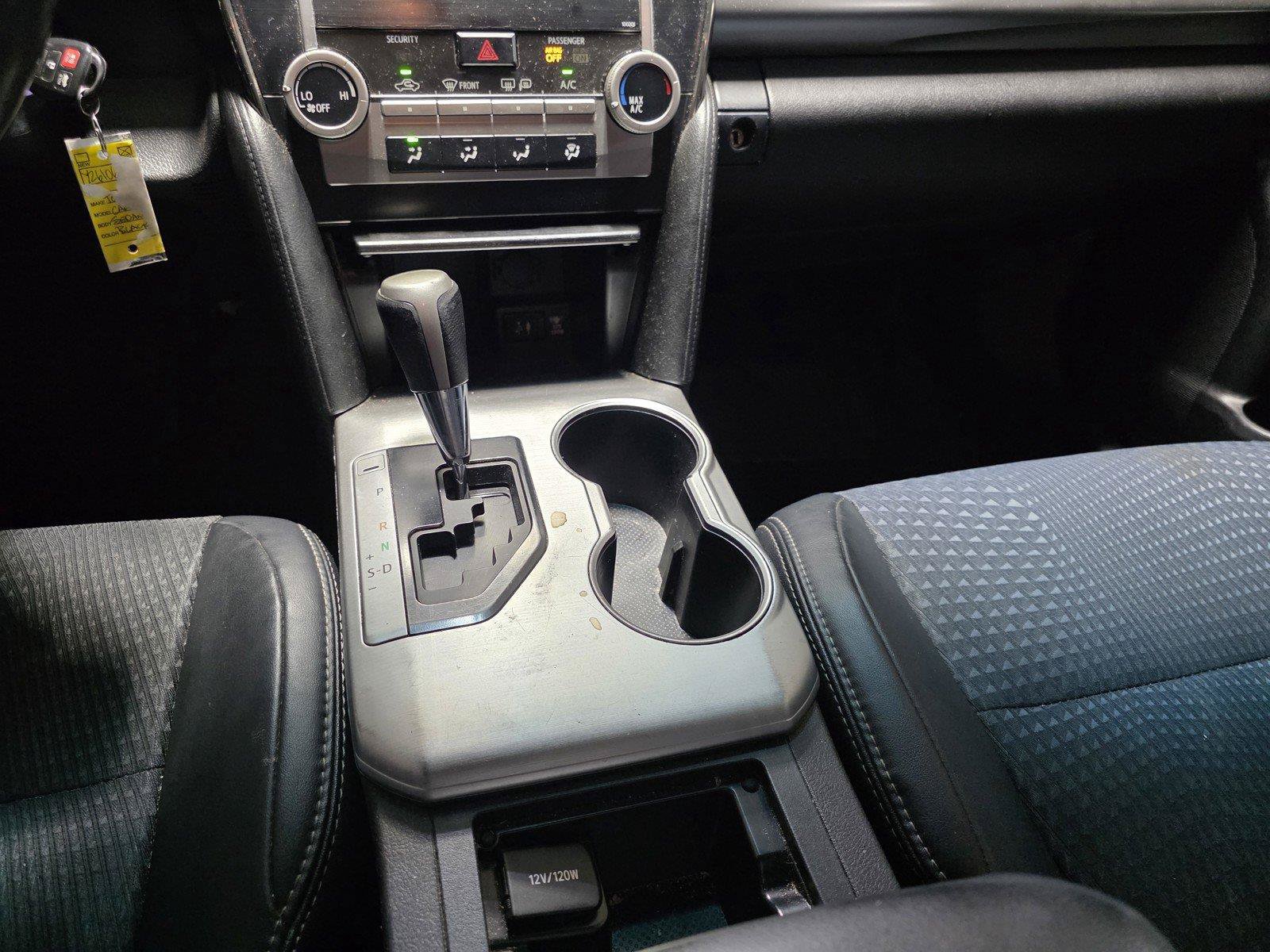 Used 2014 Toyota Camry SE w/ Fleet Convenience Package FWD image 19