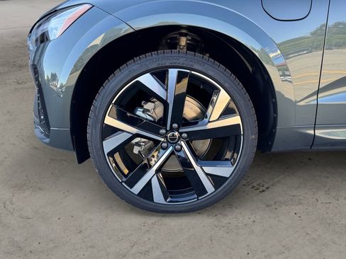 New 2026 Volvo XC60 T8 Ultra w/ Protection Package Premier AWD/4WD image 8