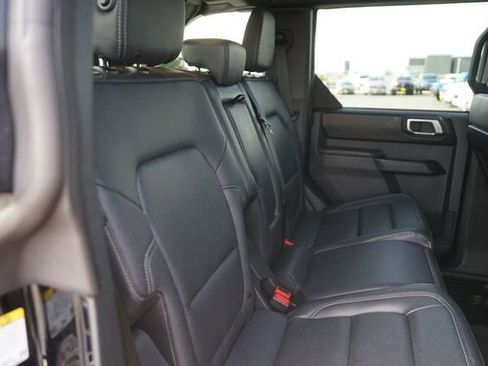 Used 2026 Ford Bronco Badlands AWD/4WD image 16
