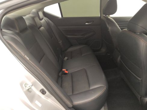 Used 2020 Nissan Altima 2.5 SR w/ Premium Package image 19