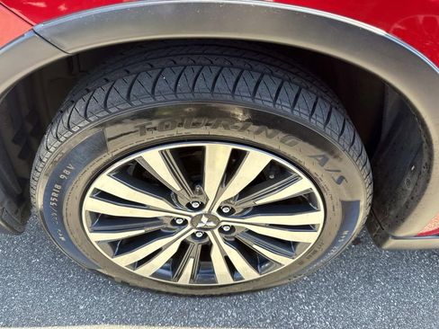 Used 2020 Mitsubishi Outlander SE image 12