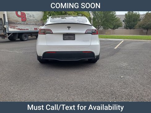 Used 2022 Tesla Model Y Long Range AWD/4WD image 5