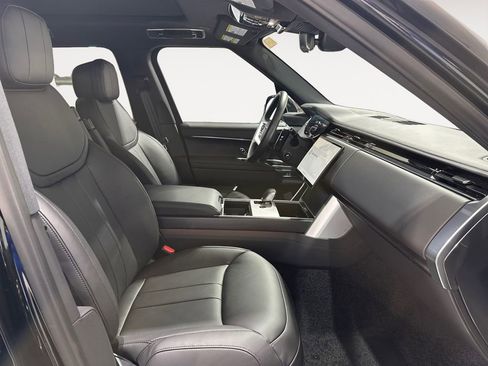 New 2025 Land Rover Range Rover SE image 15