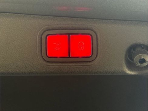 Used 2021 Mercedes-Benz E 53 AMG 4MATIC Sedan image 32