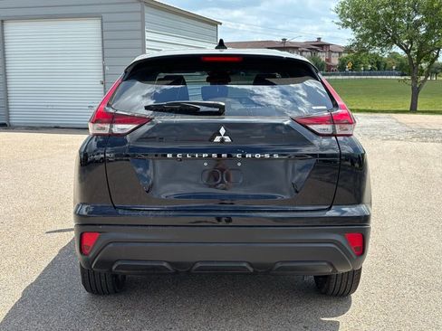 Used 2022 Mitsubishi Eclipse Cross LE image 5
