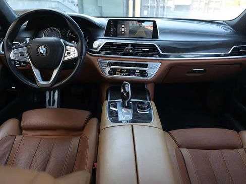Used 2016 BMW 750i xDrive AWD/4WD image 23