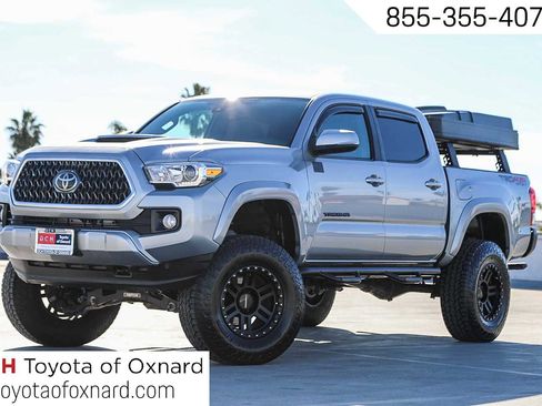 Used 2019 Toyota Tacoma TRD Sport image 1