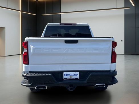 Used 2024 Chevrolet Silverado 1500 LT Trail Boss AWD/4WD image 5