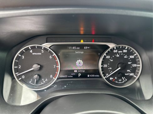 Used 2023 Nissan Rogue S AWD/4WD image 17