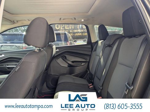 Used 2017 Ford Escape SE image 11