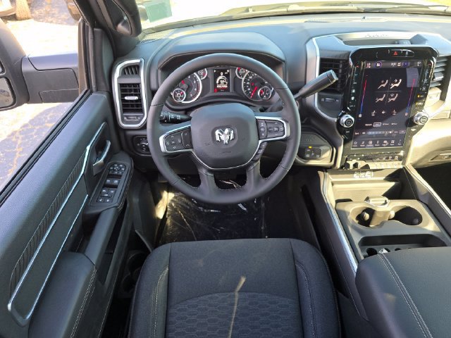New 2027 RAM 3500 Big Horn AWD/4WD image 24