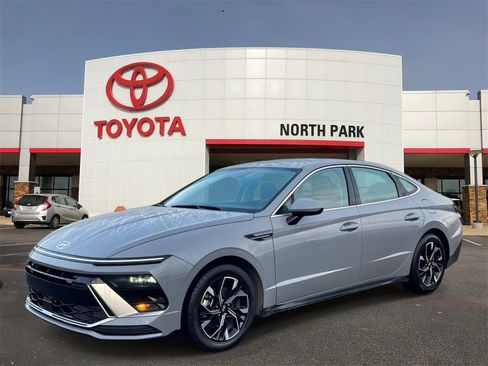 Used 2024 Hyundai Sonata SEL image 1