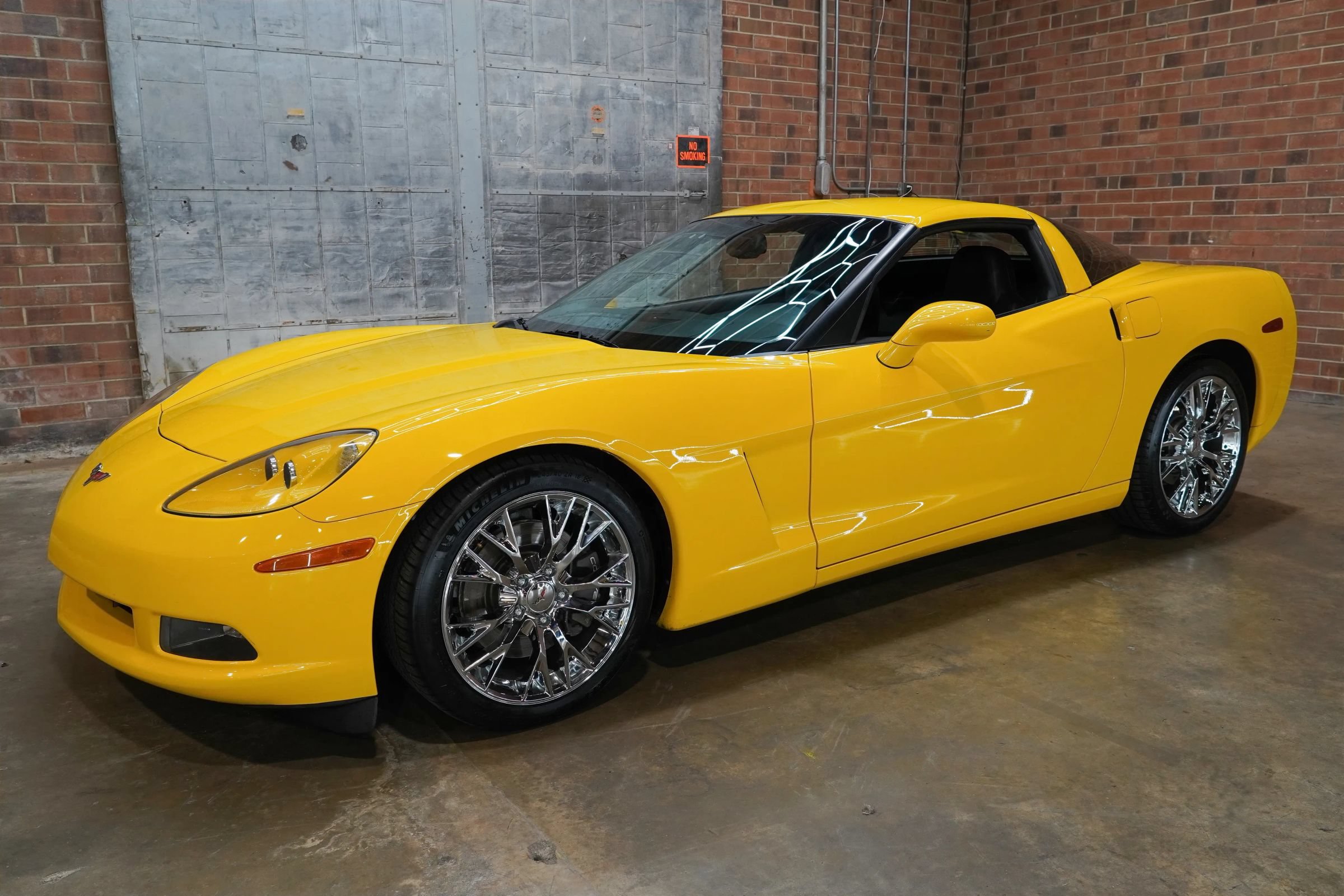 Used 2012 Chevrolet Corvette Coupe w/ Roof Package RWD image 6
