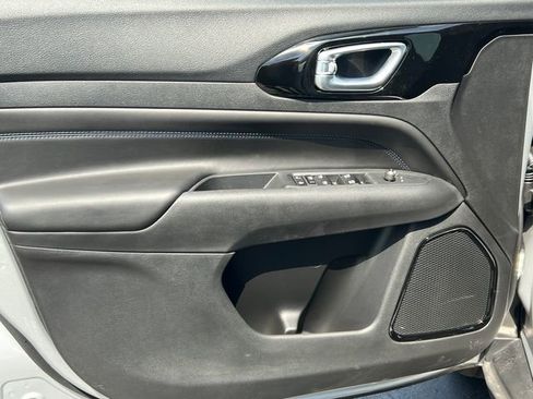 New 2026 Jeep Compass Latitude AWD/4WD image 12