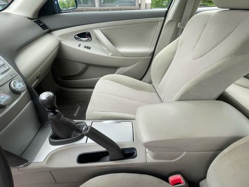 Used 2011 Toyota Camry FWD image 14