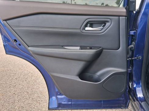 Certified 2023 Nissan Rogue SL w/ SL Premium Package FWD image 16