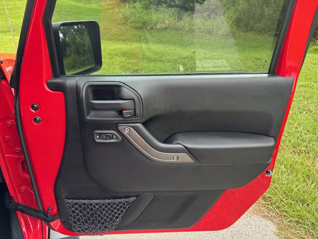 Used 2014 Jeep Wrangler Unlimited Sport w/ Quick Order Package 23S AWD/4WD image 12