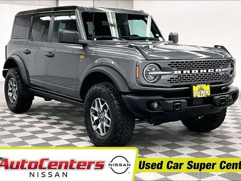 Used 2025 Ford Bronco Badlands AWD/4WD image 1