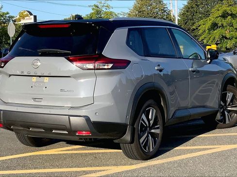 Used 2024 Nissan Rogue SL w/ SL Premium Package AWD/4WD image 13