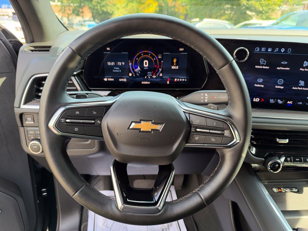 Used 2026 Chevrolet Suburban Premier AWD/4WD image 27