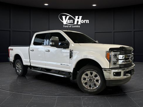 Used 2019 Ford F250 Lariat w/ Lariat Ultimate Package AWD/4WD image 1