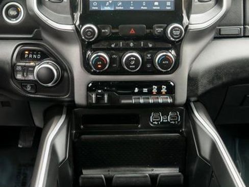 Used 2022 RAM 1500 Big Horn AWD/4WD image 16