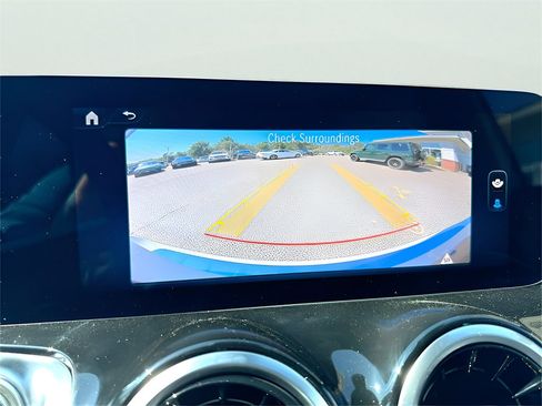 New 2026 Mercedes-Benz GLB 250 4MATIC image 17