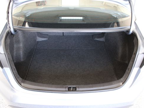 Used 2025 Toyota Corolla LE FWD image 28