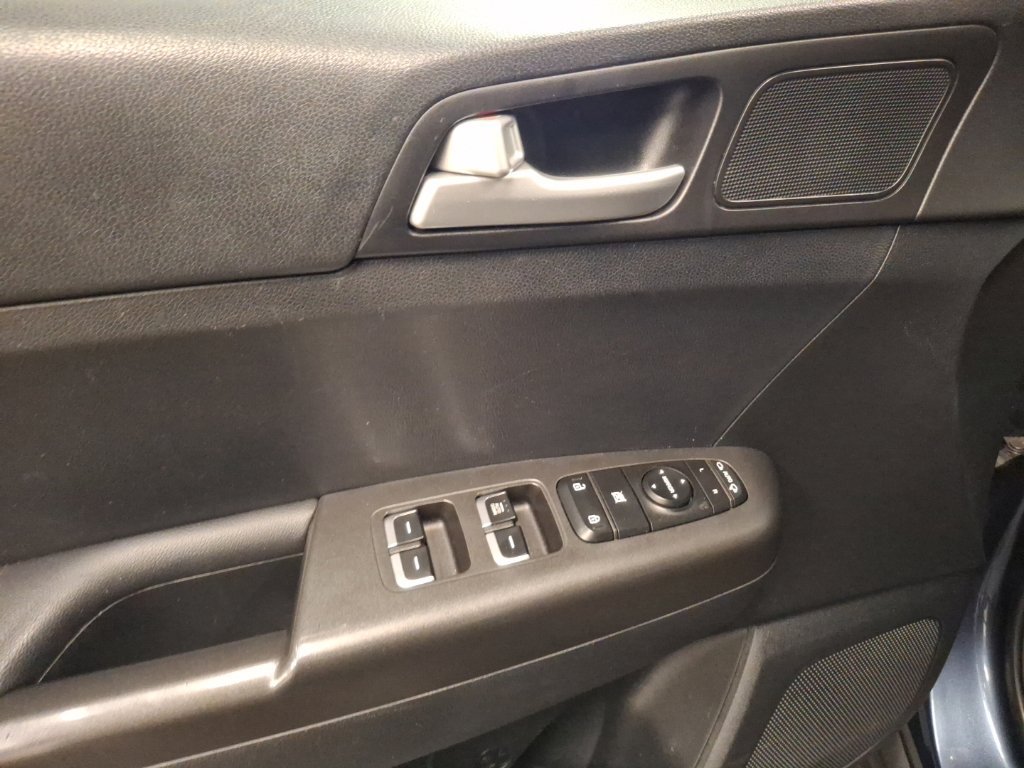 Used 2020 Kia Sportage LX w/ LX Popular Package FWD image 15