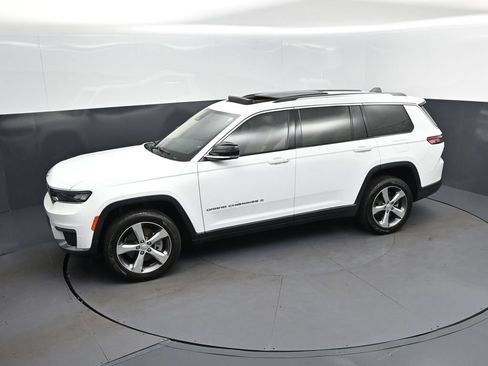 Used 2021 Jeep Grand Cherokee L Limited RWD image 31