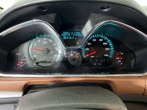 Used 2016 Chevrolet Traverse LT image 12