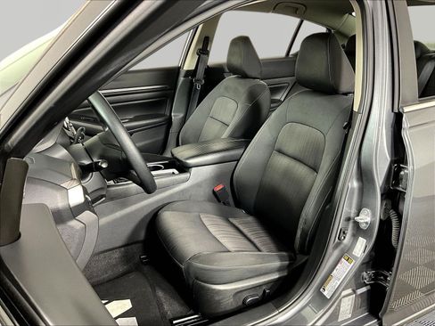 Certified 2024 Nissan Altima 2.5 SV FWD image 21