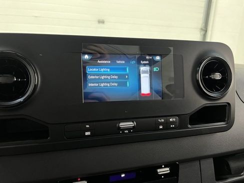 Used 2023 Mercedes-Benz Sprinter 3500 image 40