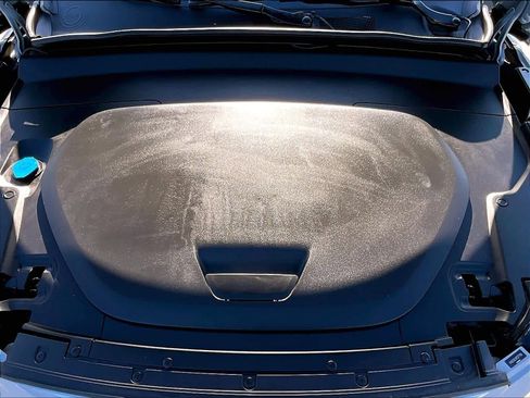 Used 2024 Volvo XC40 Recharge Plus w/ Protection Package Premier image 13