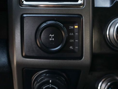 Used 2020 Ford F150 Raptor w/ Equipment Group 802A Luxury image 38