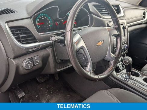 Used 2017 Chevrolet Traverse LT image 16