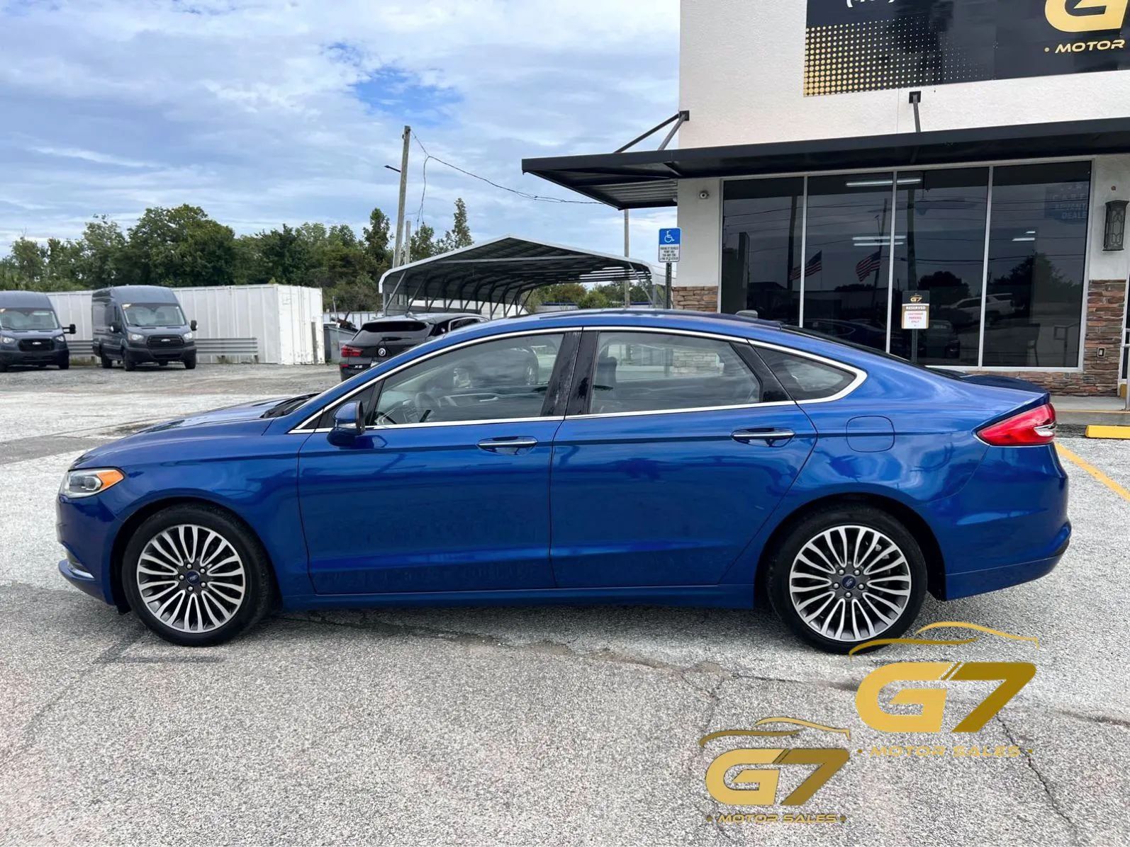Used 2018 Ford Fusion SE w/ Fusion SE Technology Package FWD image 6