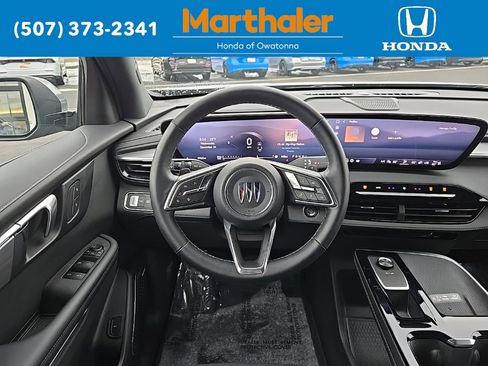 Used 2025 Buick Enclave Preferred image 24