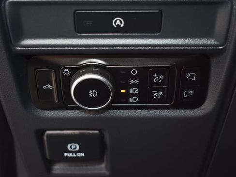 Used 2025 Ford F150 XLT w/ Equipment Group 302A MID image 19